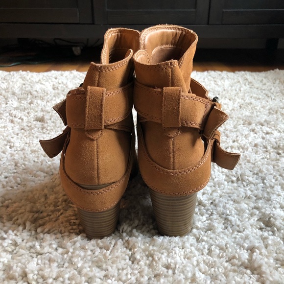 Target Heeled Booties - Picture 4 of 6